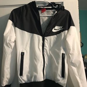 Nike Windbreaker (never worn)